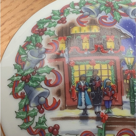 Vintage 1992 Heritage House Silver Bells Christmas Musical Box - Picture 10 of 14